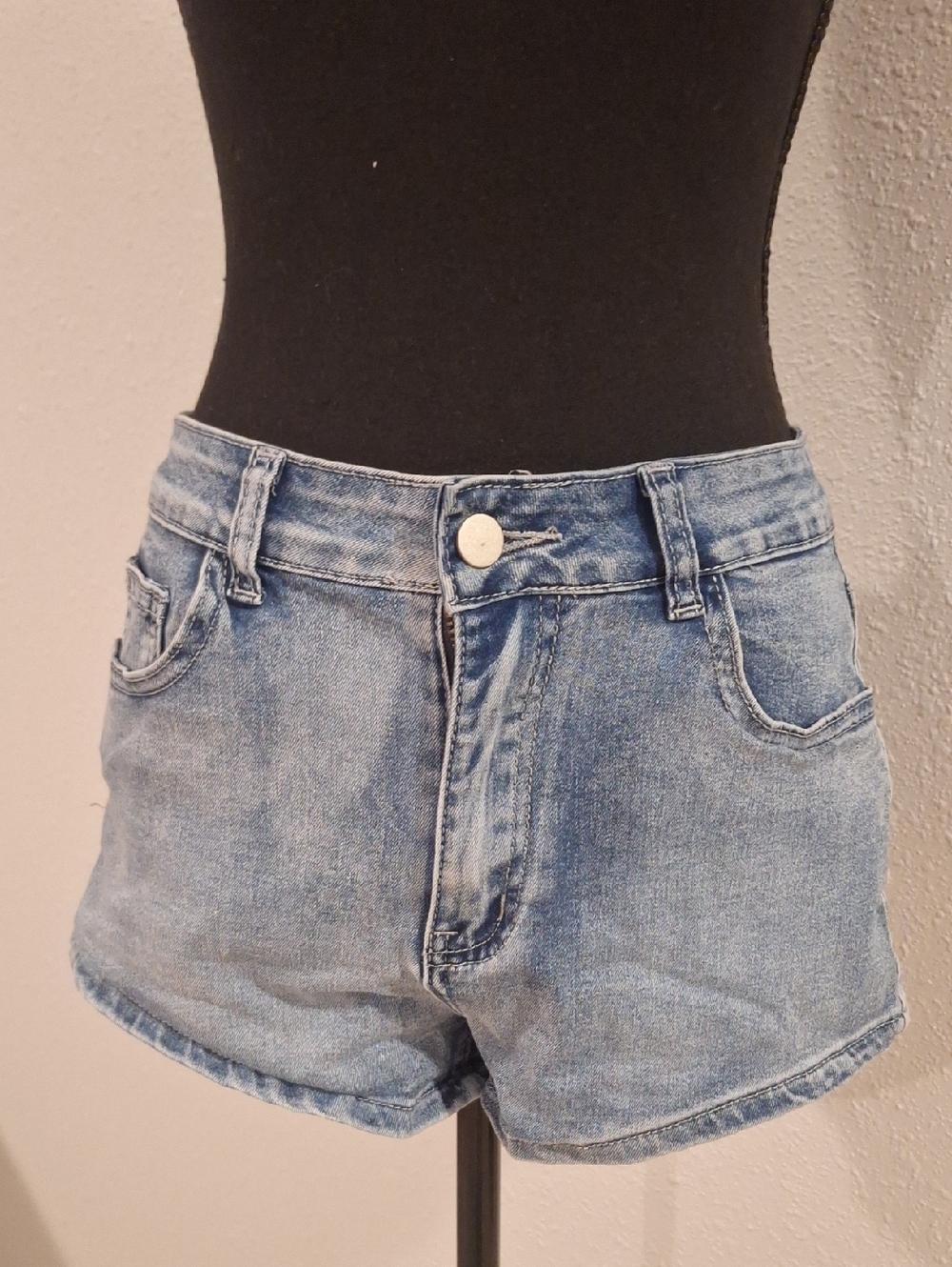 ROMWE Light Blue High-Waist Denim Shorts